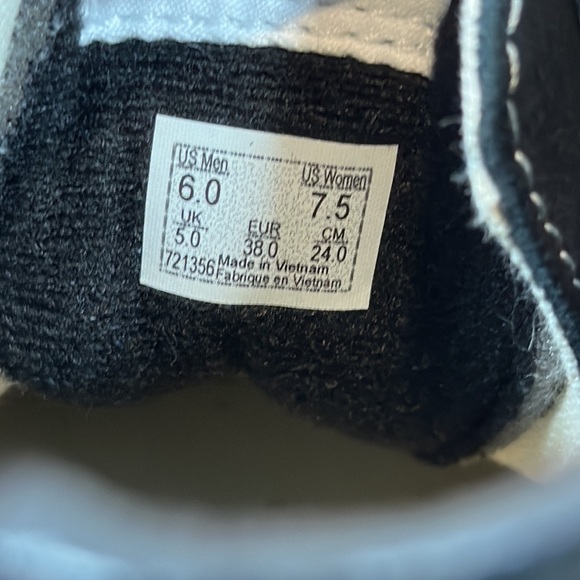 Vans SK8-HI Black Unisex Shoes - Picture 9 of 10